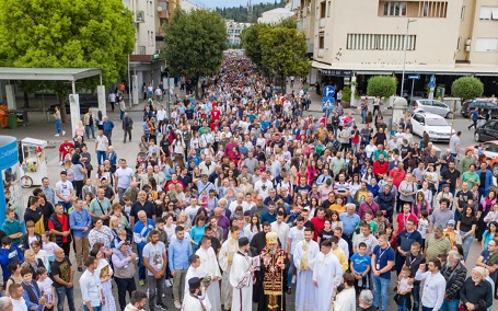 Одржана велика Марковданска литија: Хиљаде вјерника у крсном ходу улицама Подгорице (ВИДЕО)